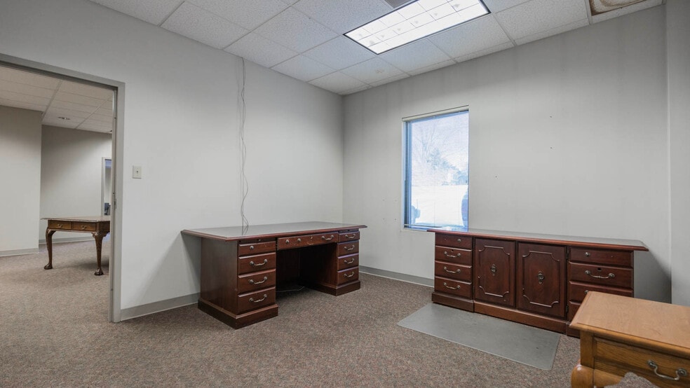 More Photos Of 12927 Plaza Dr, Richmond Light Manufacturing For Lease