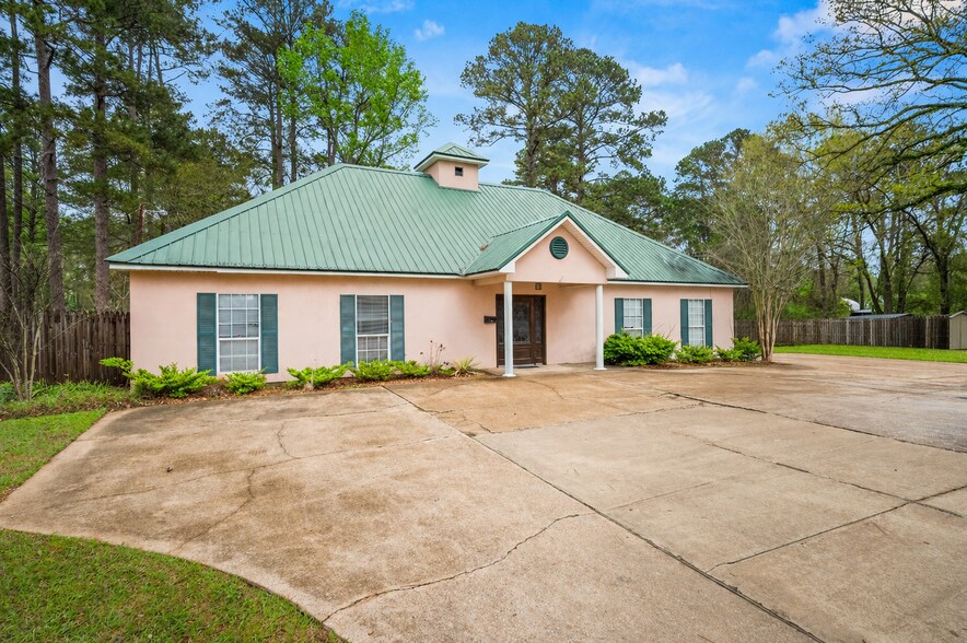 More Photos Of 1603 Melrose St, Pineville Office For Sale