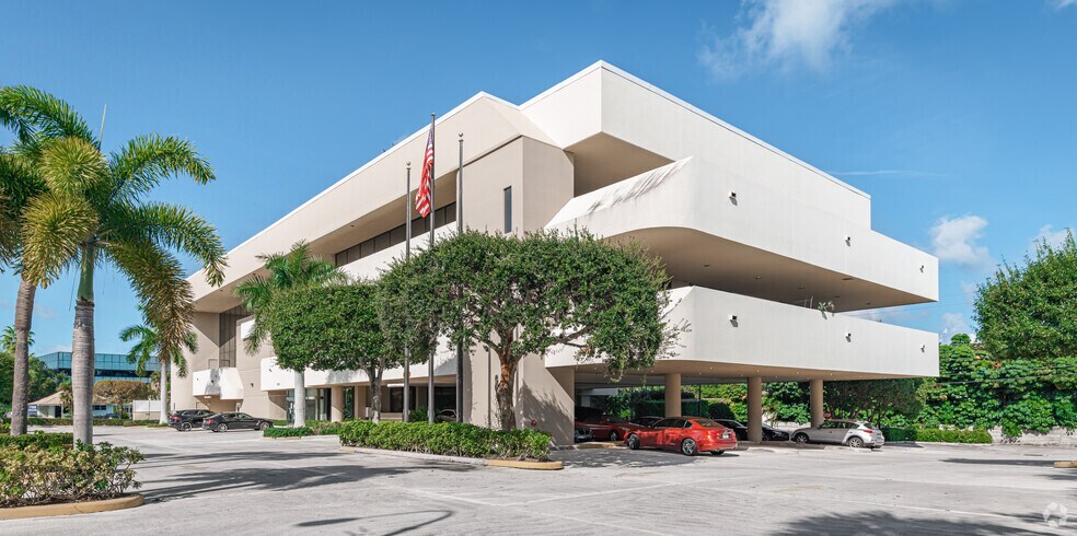 More Photos Of 660 US 1 Hwy, North Palm Beach Office For Lease