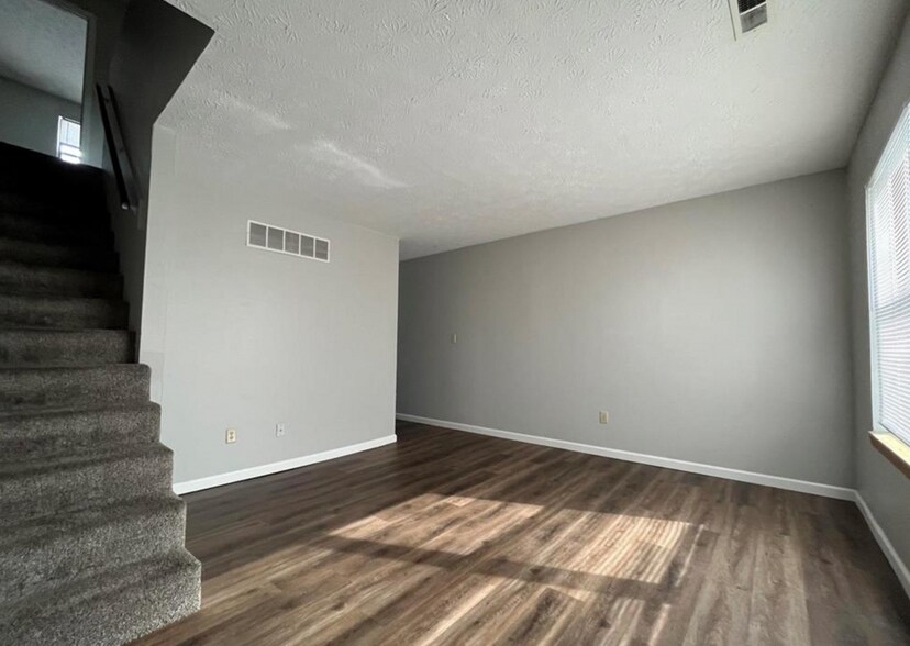 More Photos Of 1034 Belle Valley, Belleville Apartments For Sale