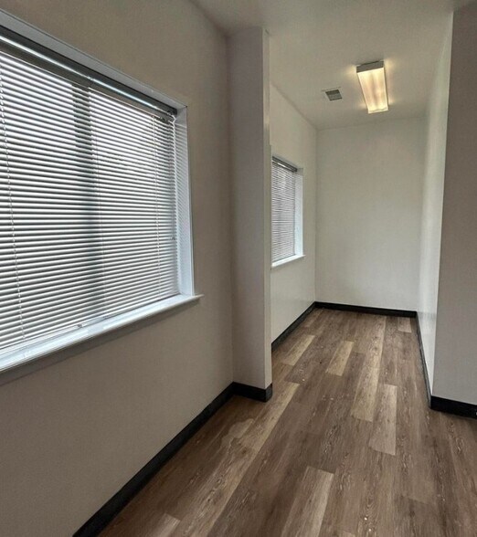 More Photos Of 2705 N 4th St, Flagstaff Office For Sale