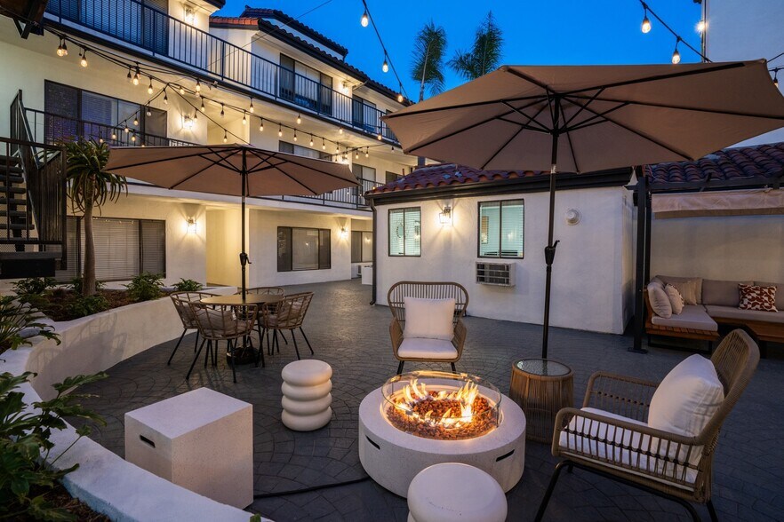 More Photos Of 1318 N Mansfield Ave, Los Angeles Apartments For Sale