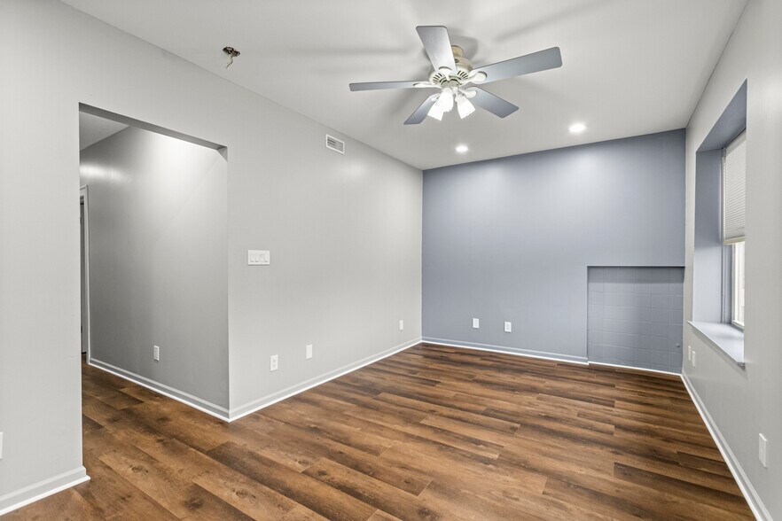 More Photos Of 5920 Chase Rd, Dearborn General Retail For Lease