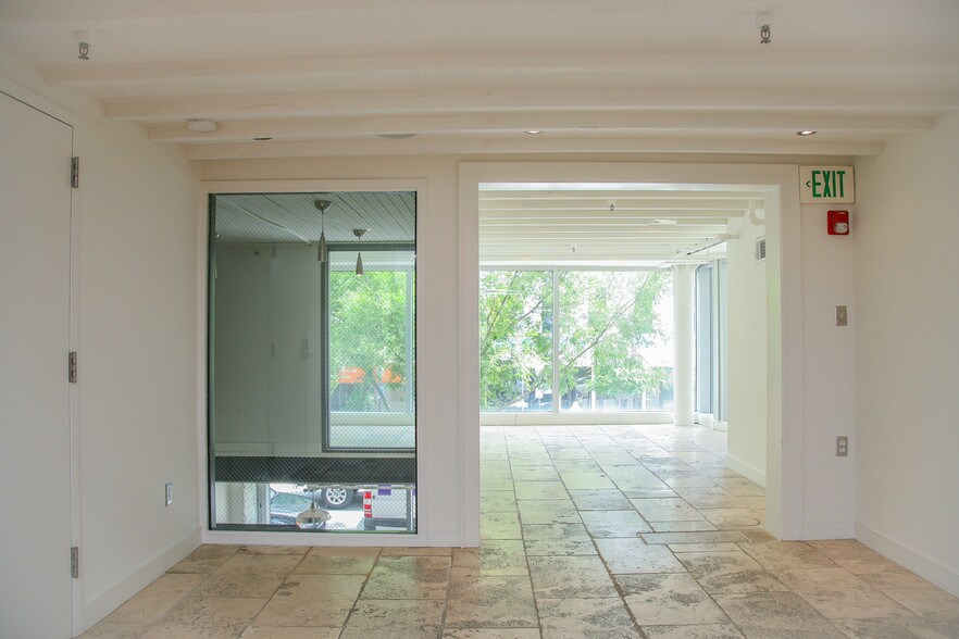 More Photos Of 301 W Broughton St, Savannah Loft Creative Space For Lease