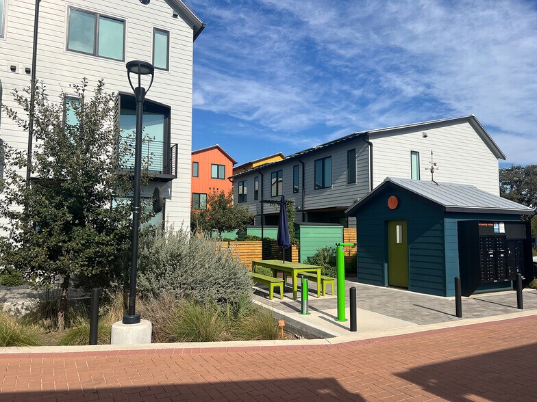 More Photos Of 1911 Dutton Dr, San Marcos Office Residential For Sale