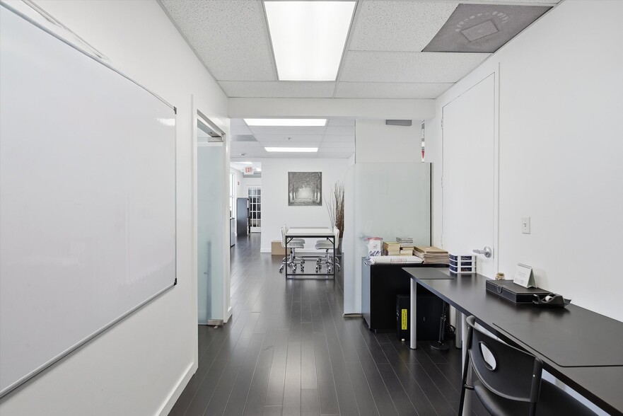 More Photos Of 8527 Pines Blvd, Pembroke Pines Office For Sale