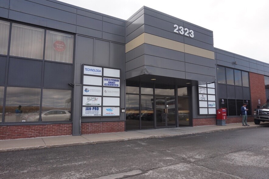 More Photos Of 2323 Boul du Versant-Nord, Québec Office For Lease