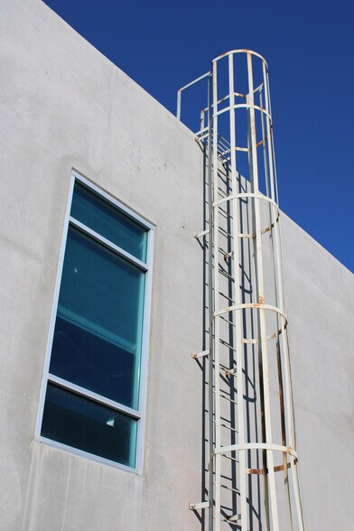 More Photos Of 4081 Silvestri Ln, Las Vegas Office For Sale