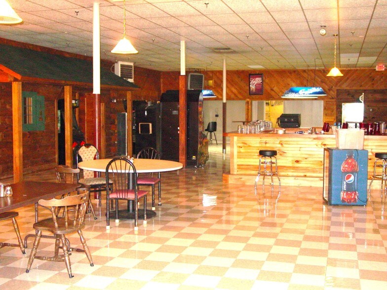 More Photos Of 239 Main St, Old Town Restaurant For Lease