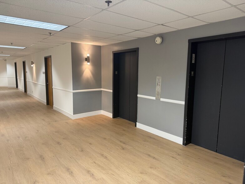 More Photos Of 15342 Hawthorne Blvd, Lawndale Office For Lease