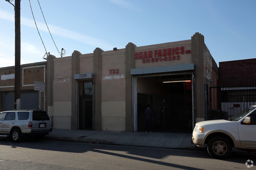 Primary Photo Of 733 Ceres Ave, Los Angeles Warehouse For Sale