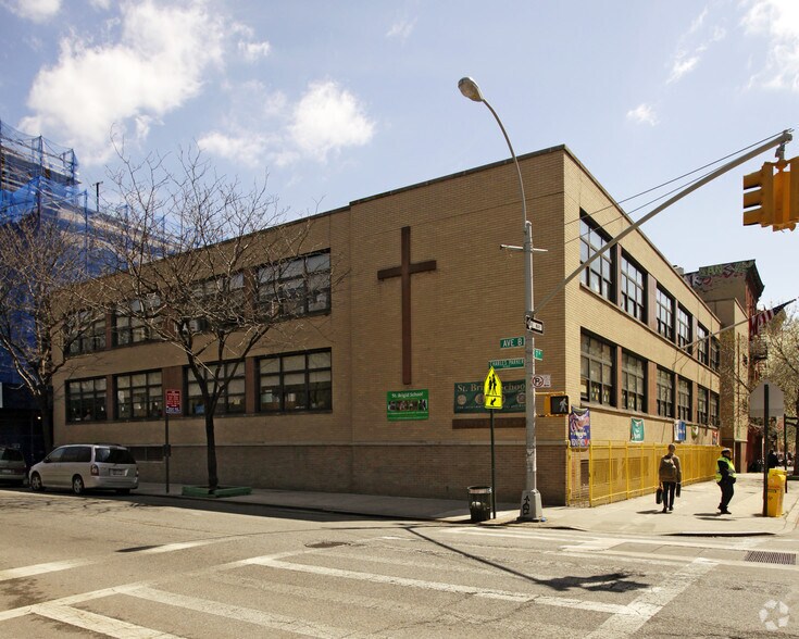 More Photos Of 111 Avenue B, New York Schools For Sale