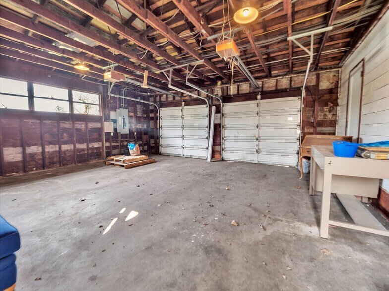 More Photos Of 5041 Guide Meridian, Bellingham Specialty For Sale