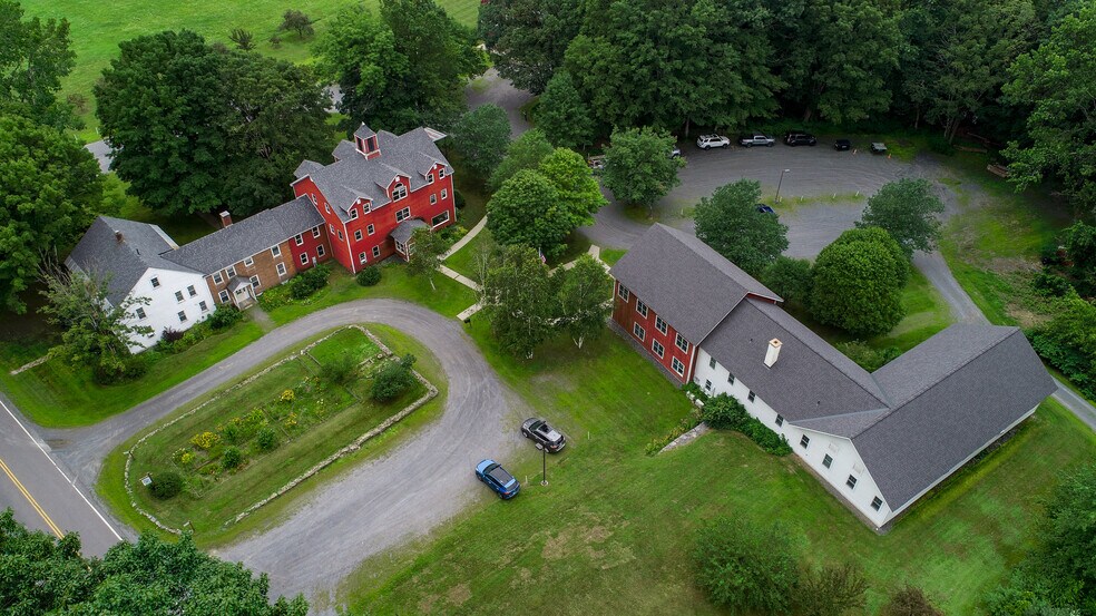 More Photos Of 689 River Rd, Charlestown Lodge Meeting Hall For Lease