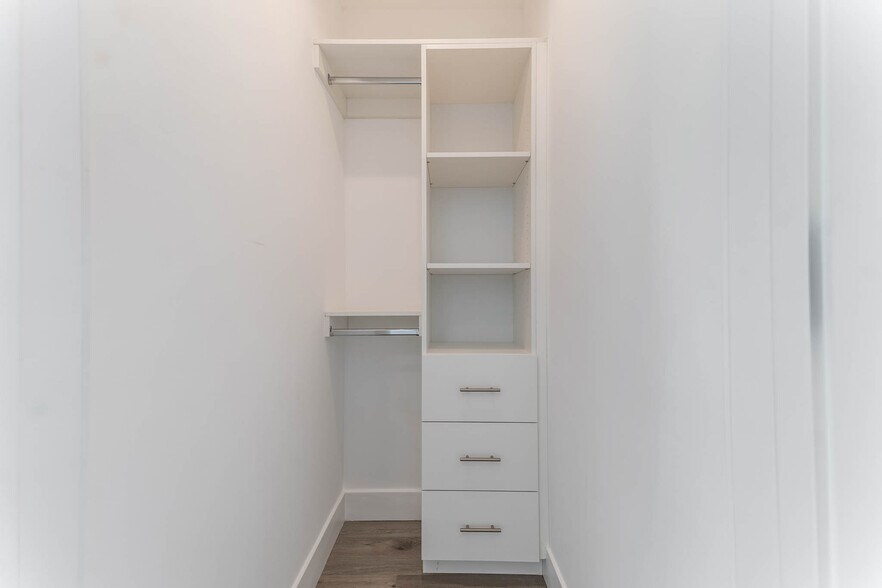 More Photos Of 21719 Hart St, Canoga Park Apartments For Sale