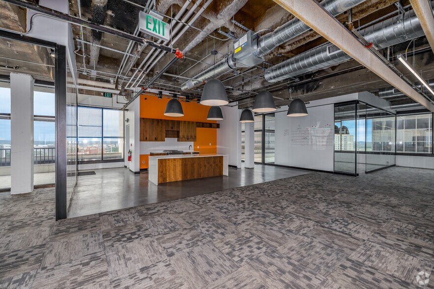 More Photos Of 601 S Boulder Ave, Tulsa Office For Sale