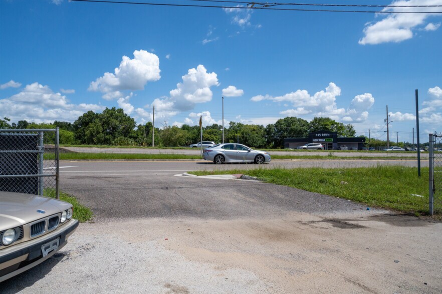 More Photos Of 5507 E Colonial Dr, Orlando Auto Repair For Sale