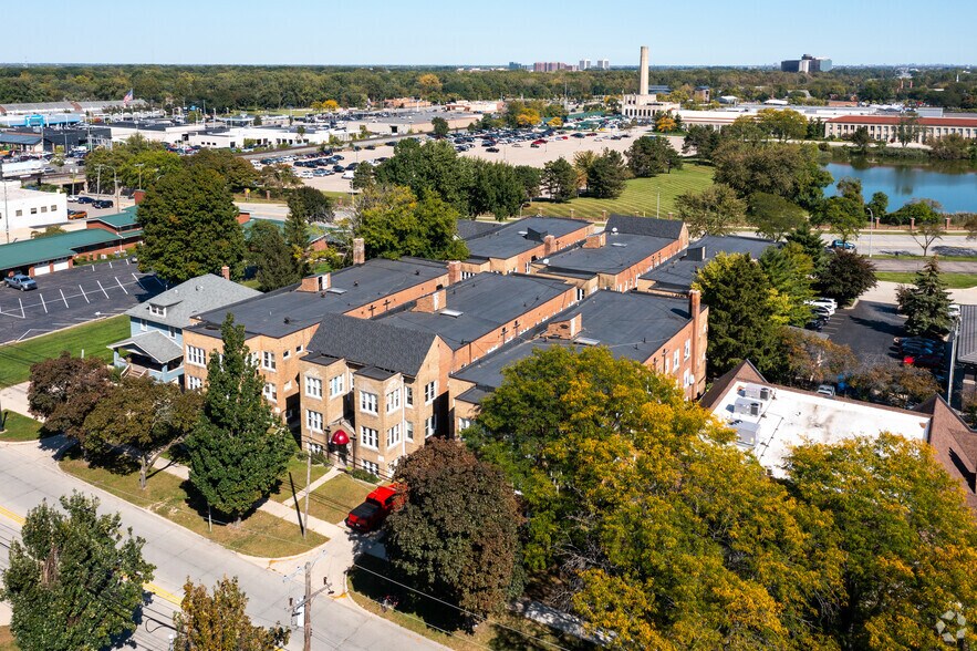More Photos Of 1300 Porter St, Dearborn Apartments For Sale