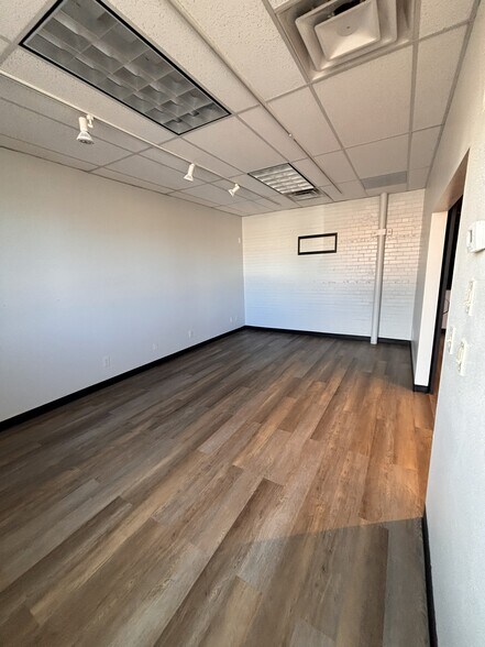 More Photos Of 7 E Cimarron St, Colorado Springs Office Residential For Lease