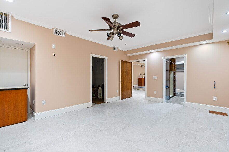 More Photos Of 974 S Nova Rd, Ormond Beach Industrial For Sale