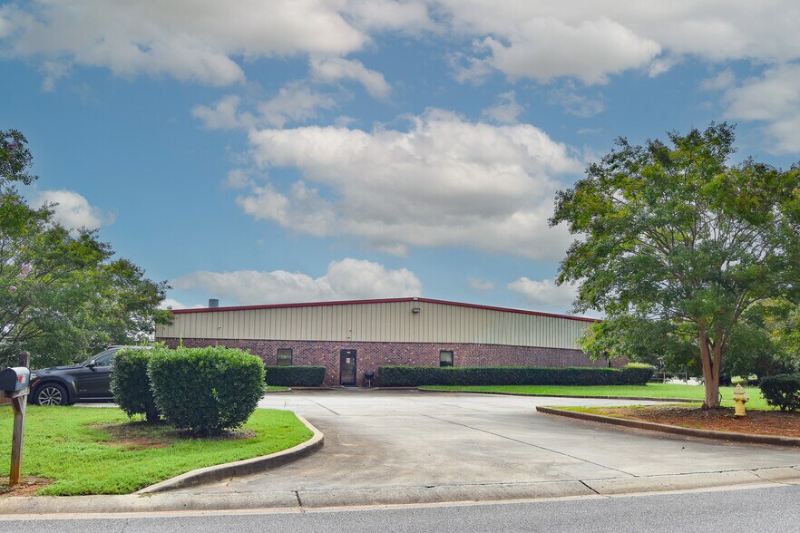 More Photos Of 130 Commercial Ct, Alabaster Warehouse For Sale