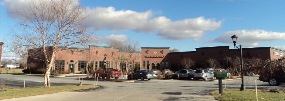 More Photos Of 2069 Central Ct, Green Bay Storefront Retail Office For Lease