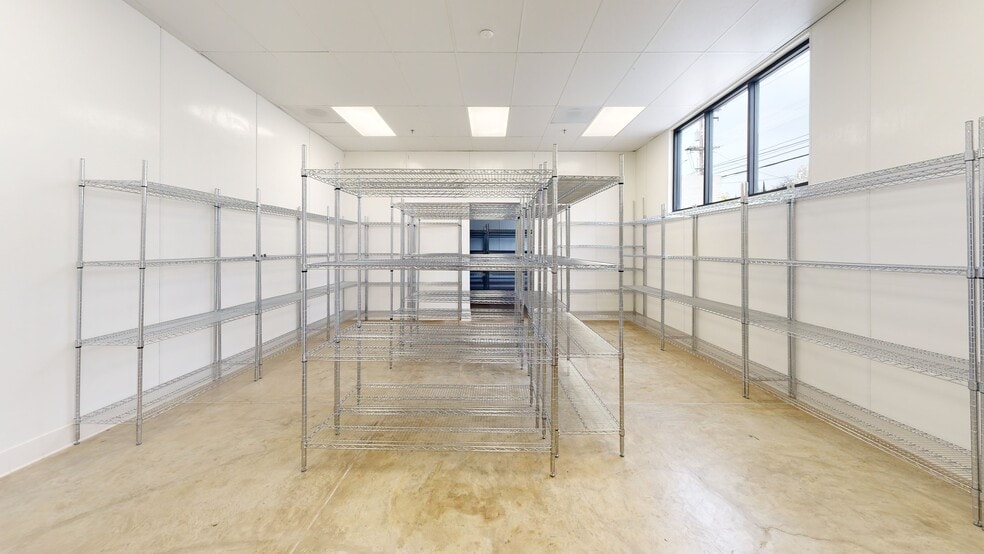 More Photos Of 6222 San Fernando Rd, Glendale Restaurant For Lease