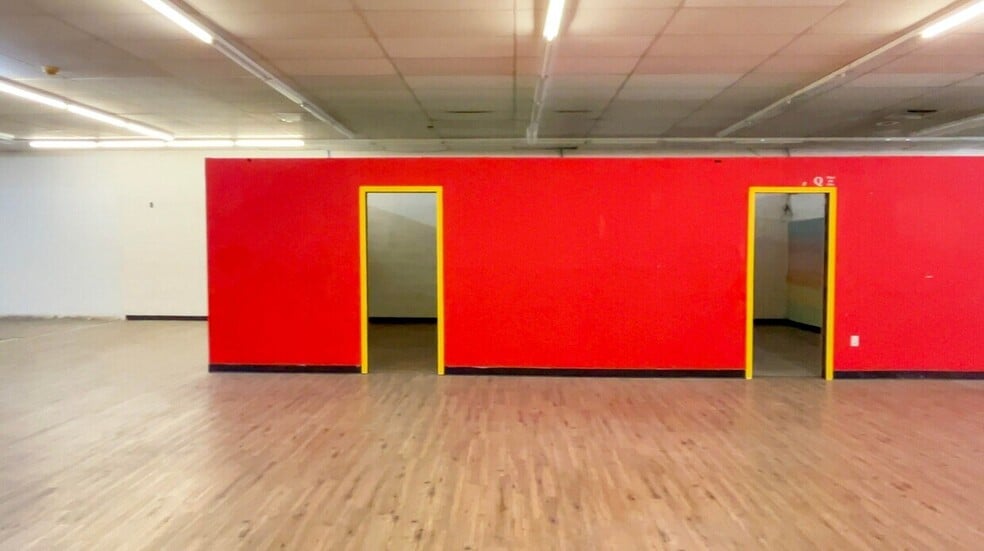 More Photos Of 684 S Main St, Cedar City Drugstore For Lease