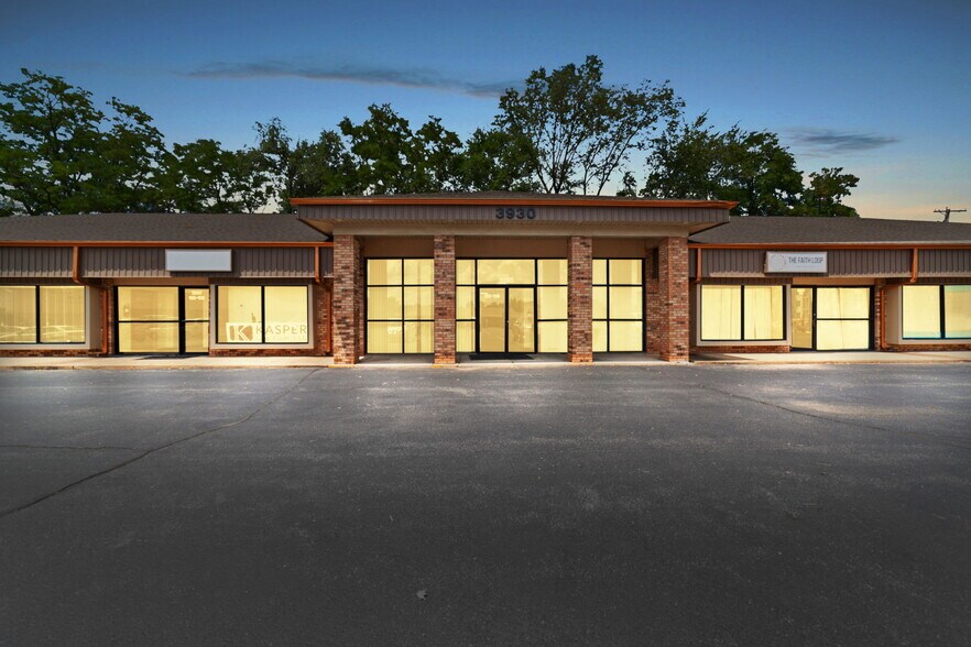 More Photos Of 3910 S Old Highway 94, Saint Charles Unknown For Lease