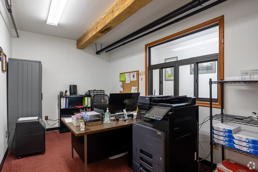 More Photos Of 60 Clayton St, Dorchester Office For Lease