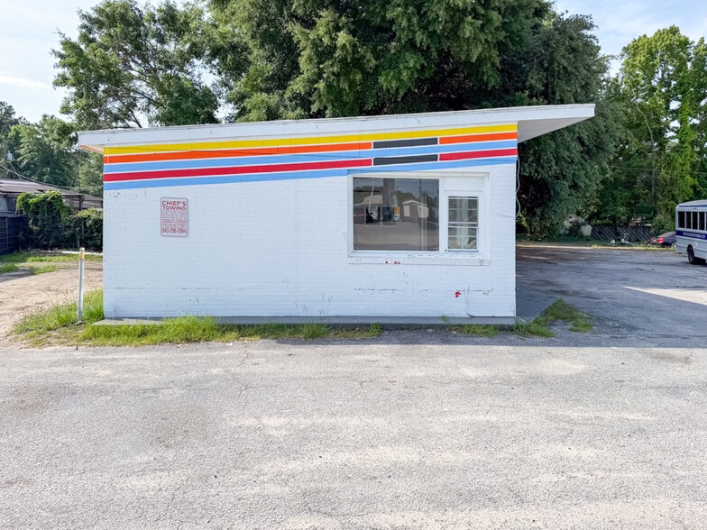 More Photos Of 5093 Dorchester Rd, Charleston Restaurant For Lease