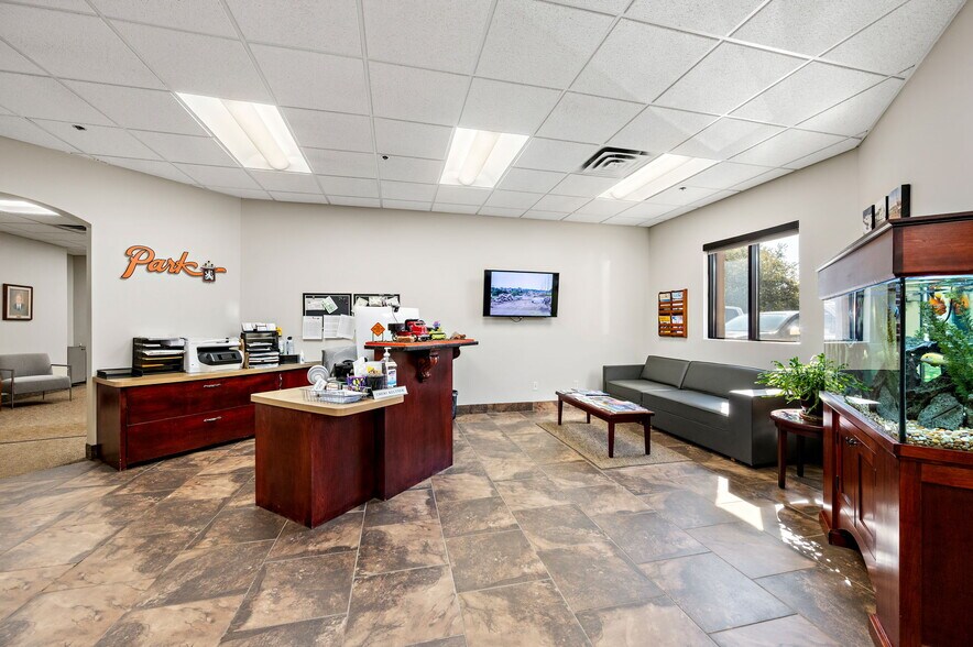 More Photos Of 1481 81st Ave NE, Spring Lake Park Office For Sale