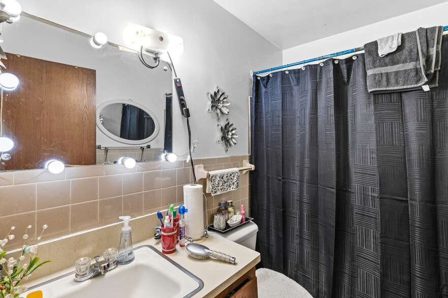 More Photos Of 752 Southview Dr, Anoka Apartments For Sale