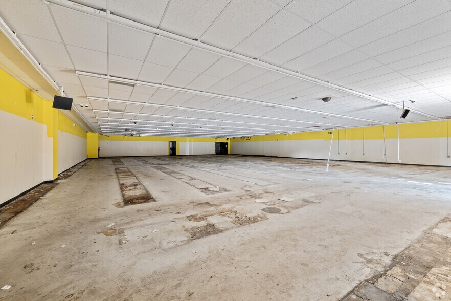 More Photos Of 1245 Spruce St, Pueblo Storefront For Sale