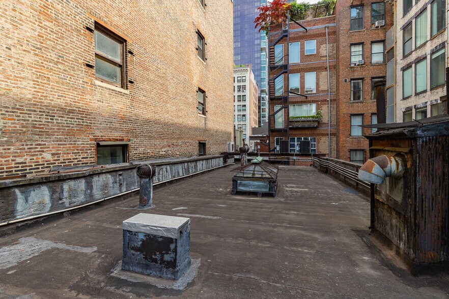 More Photos Of 29 E 21st St, New York Office For Sale