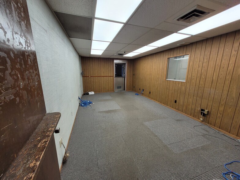 More Photos Of 3790 Lafayette Rd, Indianapolis Storefront For Lease