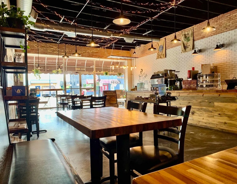 More Photos Of 111 E Main St, Atlanta Restaurant For Sale