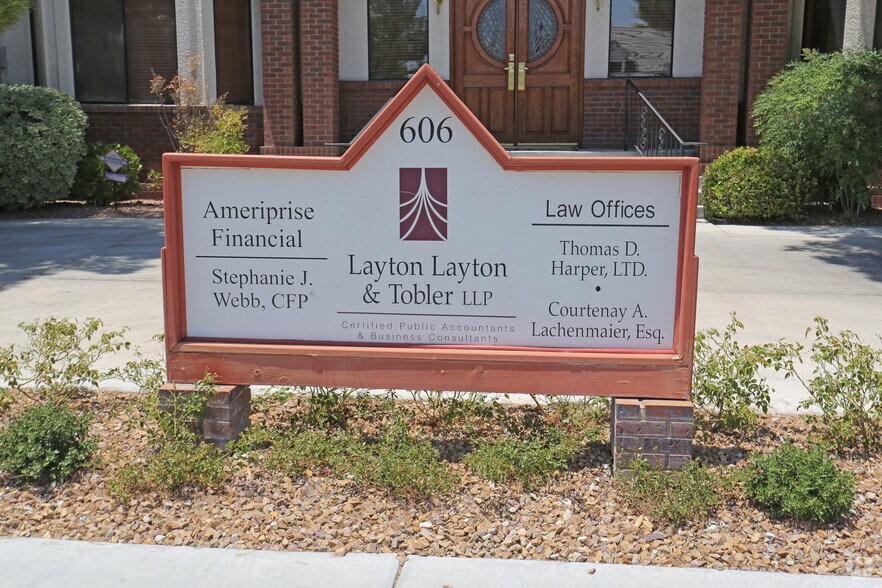 More Photos Of 606 S 9th St, Las Vegas Office Residential For Sale