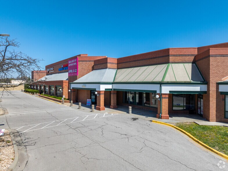More Photos Of 6495 Quivira Rd, Shawnee General Retail For Lease