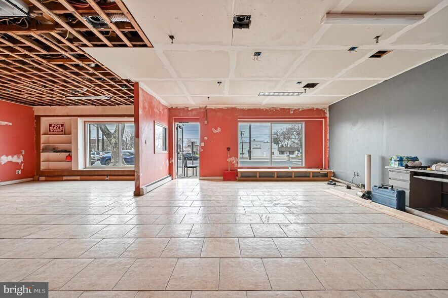 More Photos Of 13 N East Blvd, Vineland Flex For Sale