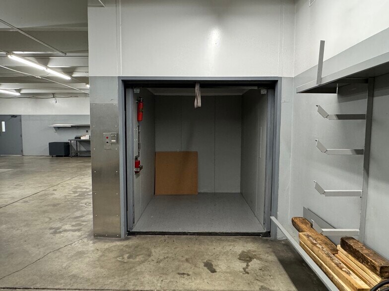 More Photos Of 1640 S Broadway, Denver Warehouse For Sale