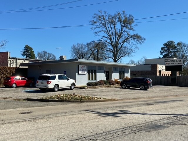 Primary Photo Of 822 N 4th St, Longview Medical For Sale