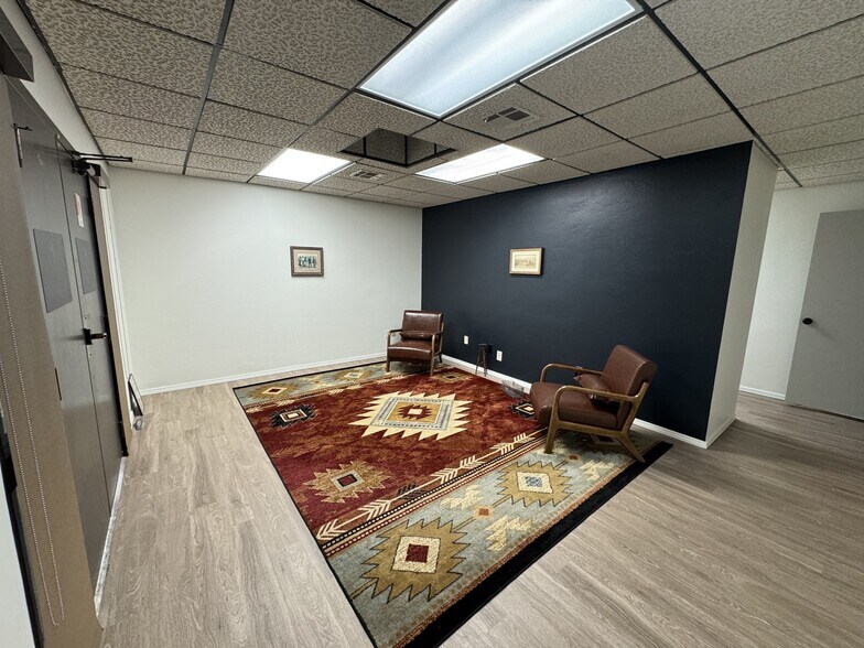 More Photos Of 2401 Tee Cir, Norman Office For Sale