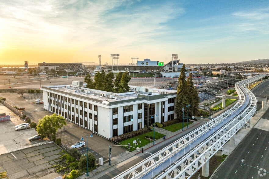 More Photos Of 675 Hegenberger Rd, Oakland Office For Lease