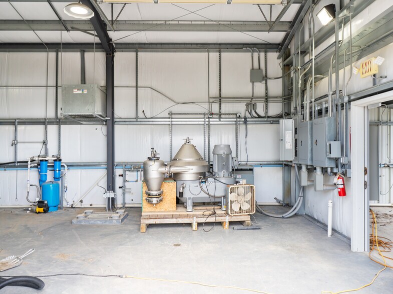 More Photos Of 16640 Highway 36, Needville Industrial For Lease