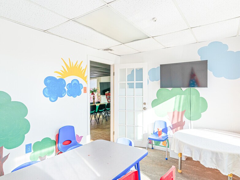 More Photos Of 29 Spruce St, Milford Religious Facility For Sale