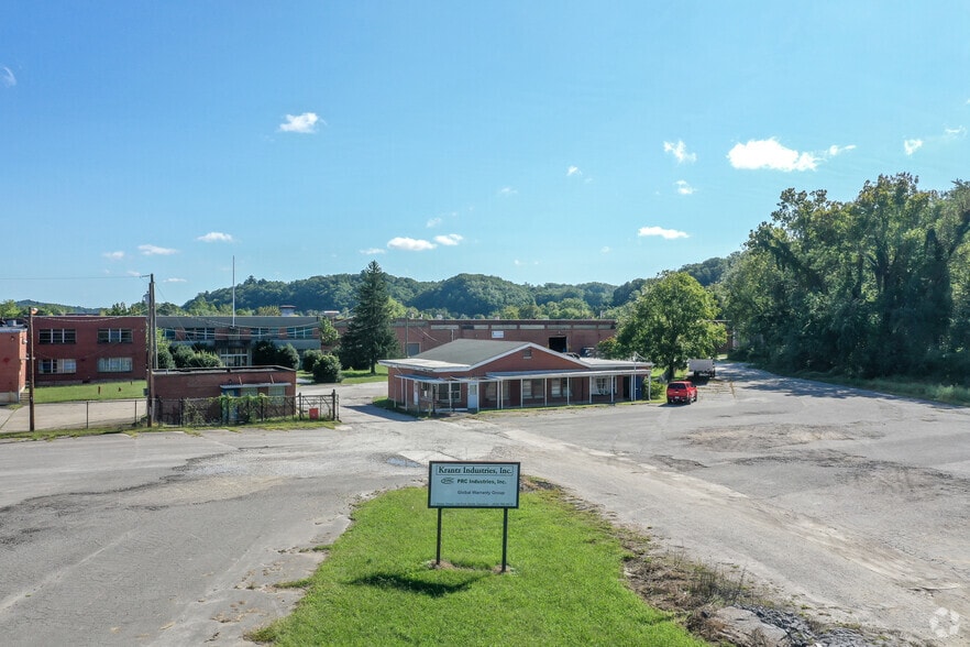 More Photos Of 1 Water St, Old Fort Distribution For Lease