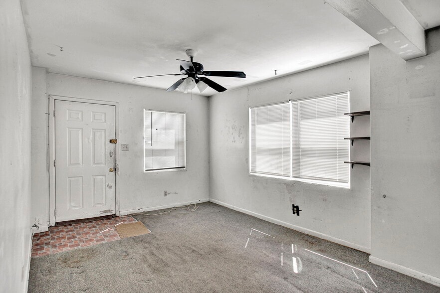 More Photos Of 205 11th Ave N, Jacksonville Beach Multifamily For Sale