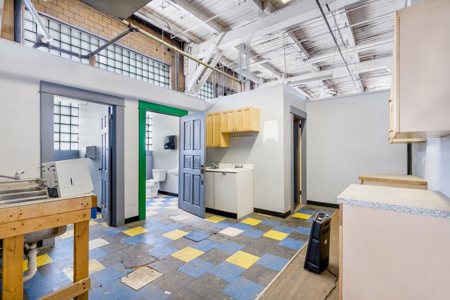 More Photos Of 2301 E 28th St, Chattanooga Manufacturing For Lease