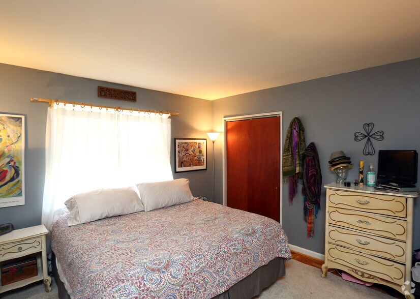 More Photos Of 34 W Montgomery Ave, Ardmore Apartments For Lease